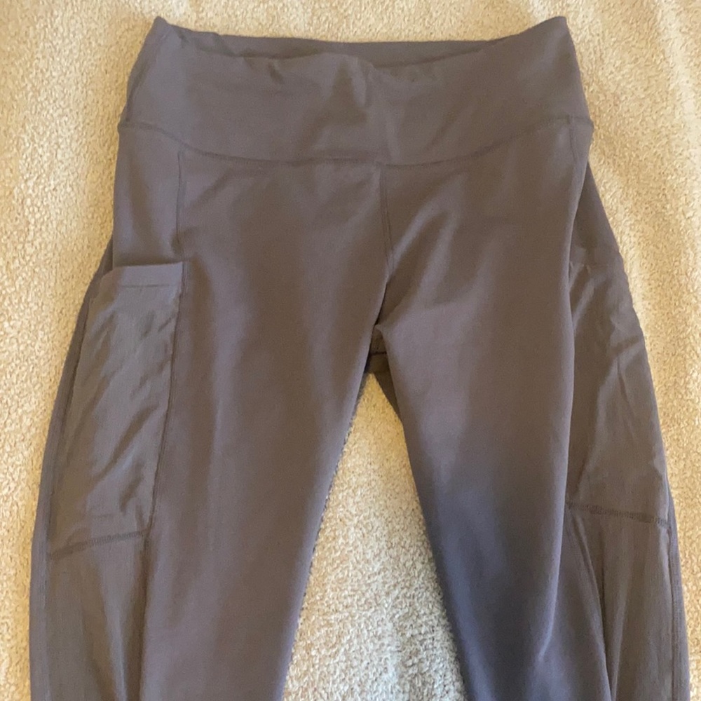 Gray cropped Legging